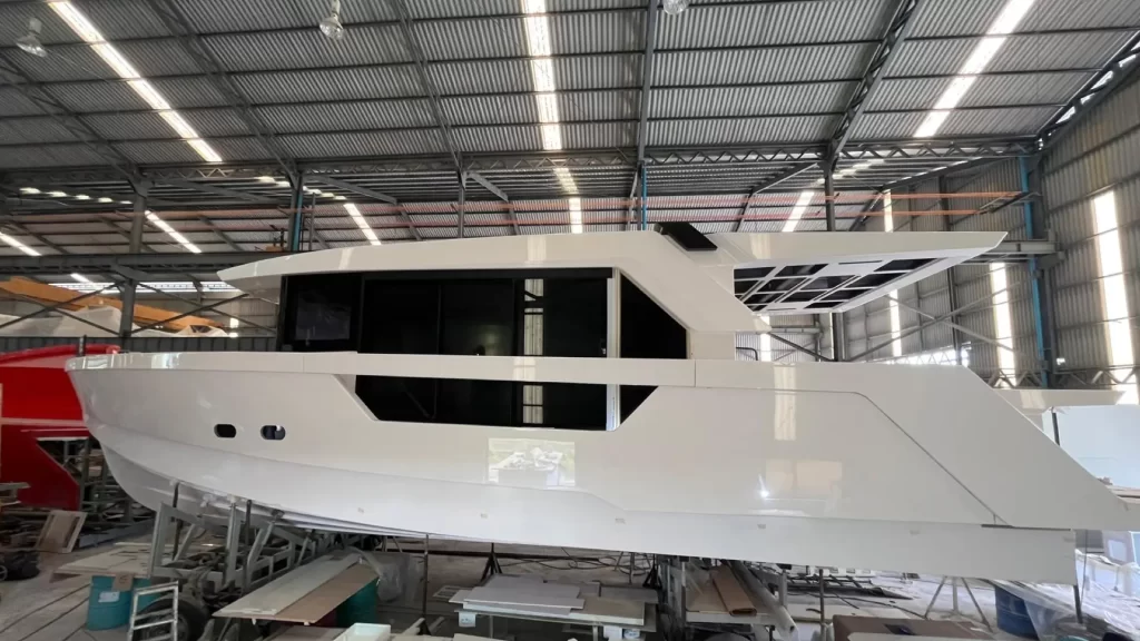 LA Motion 48 production clubbing yacht side